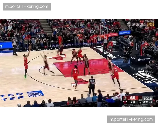 布泽利斯20分7篮板提供支援 公牛锋线轮换深度显优势 布泽利斯20分7篮板提供支援 公牛锋线轮换深度显优势